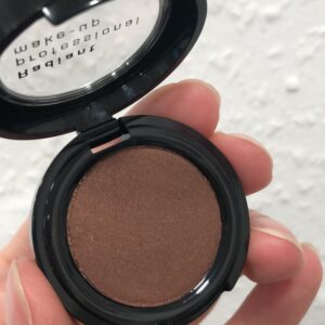 Smuk mørk metal brun øjenskygge fra Radiant