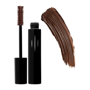 Brun mascara med fibre for masser af volume. Radiant Marrone 05 Magna lash + Fibers forhandles hos Somé hair and makeup art online www.so-me.dk eller fysisk i Horsens